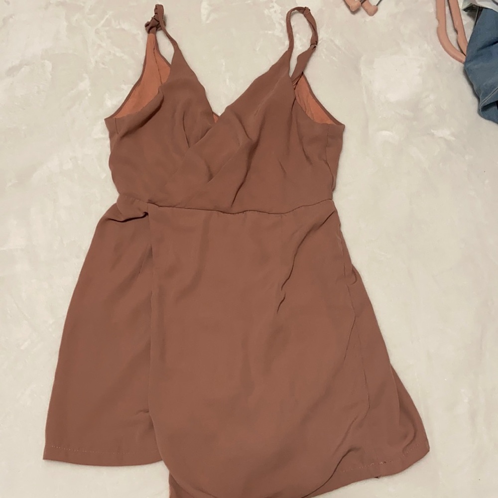 Princess Polly tan romper!!